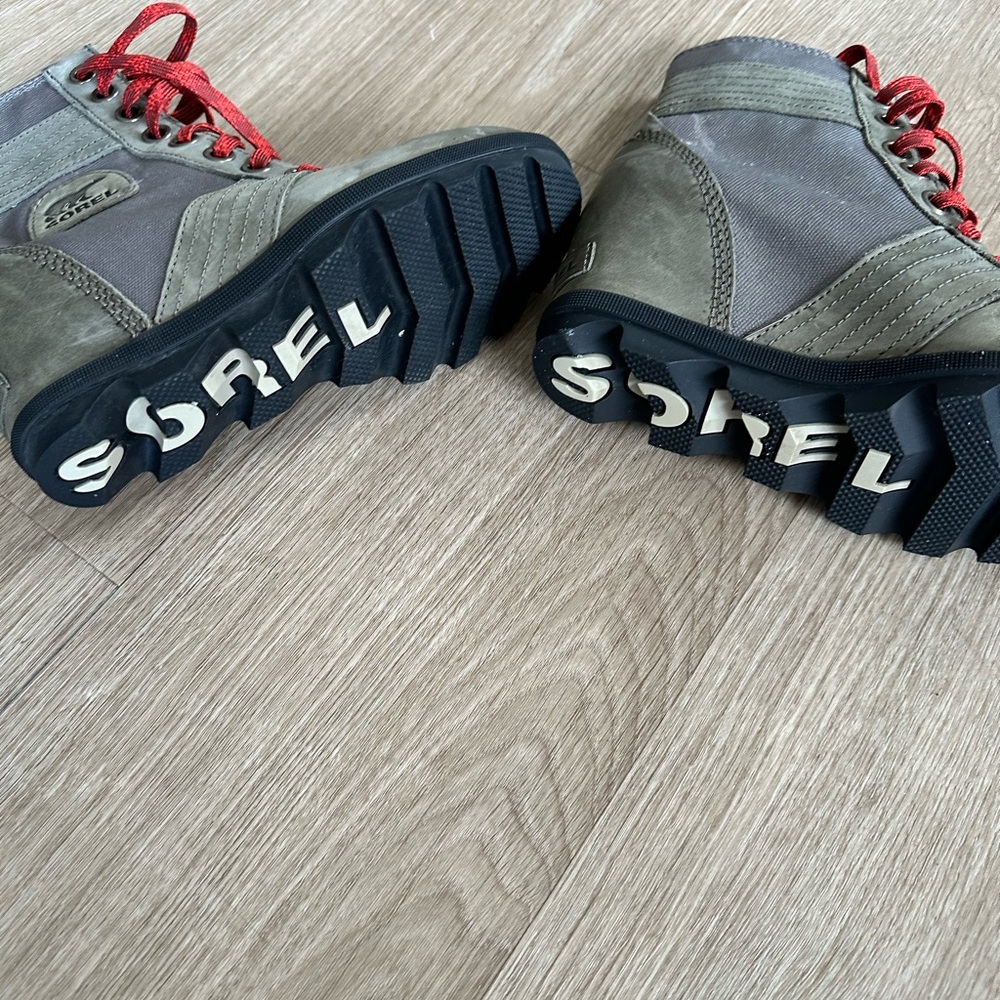 Sorel Lace Up Boots in Gray with Red Accents